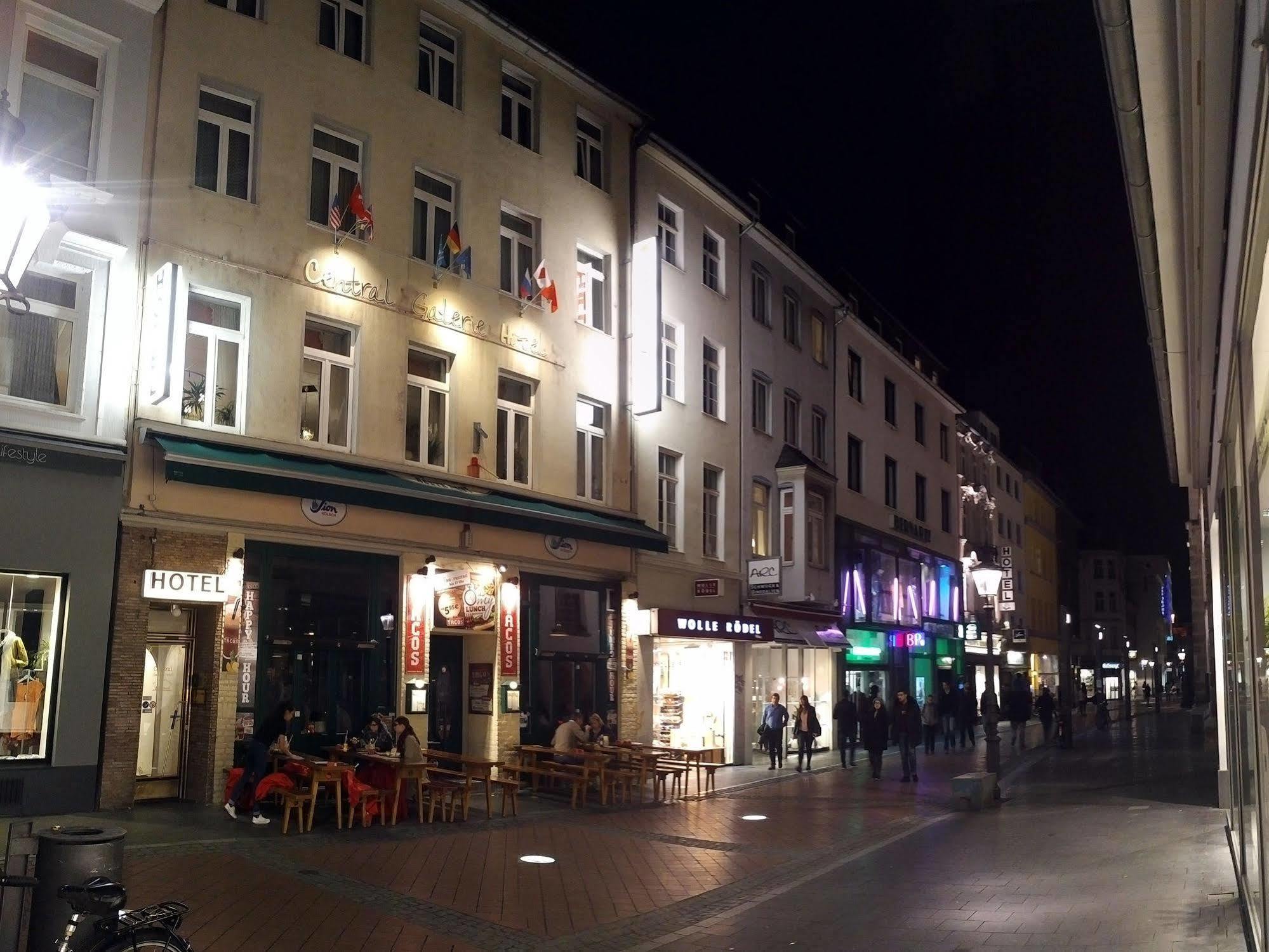 Central Budget Hotel Bonn Exterior photo